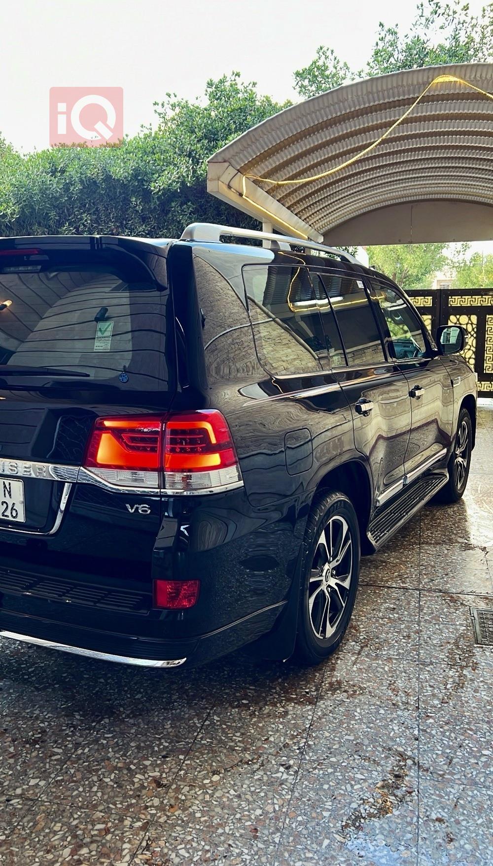 تويوتا لاندكروزر